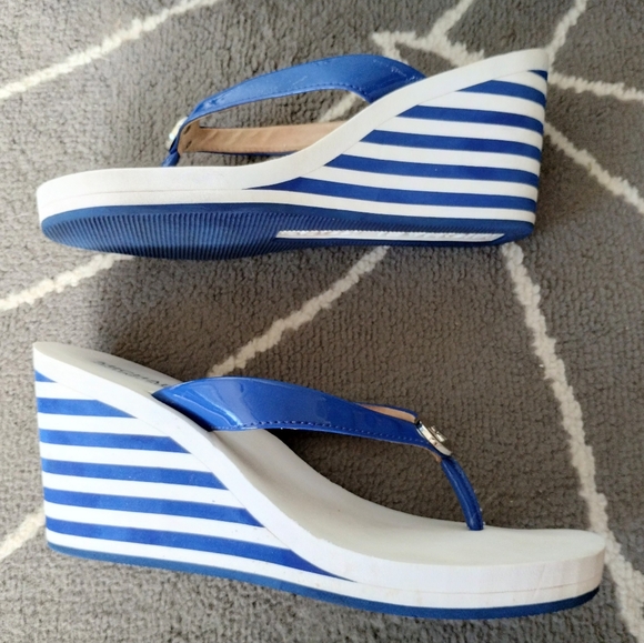 Michael Kors "Ruby Wedge" Striped Sandals - Picture 5 of 15